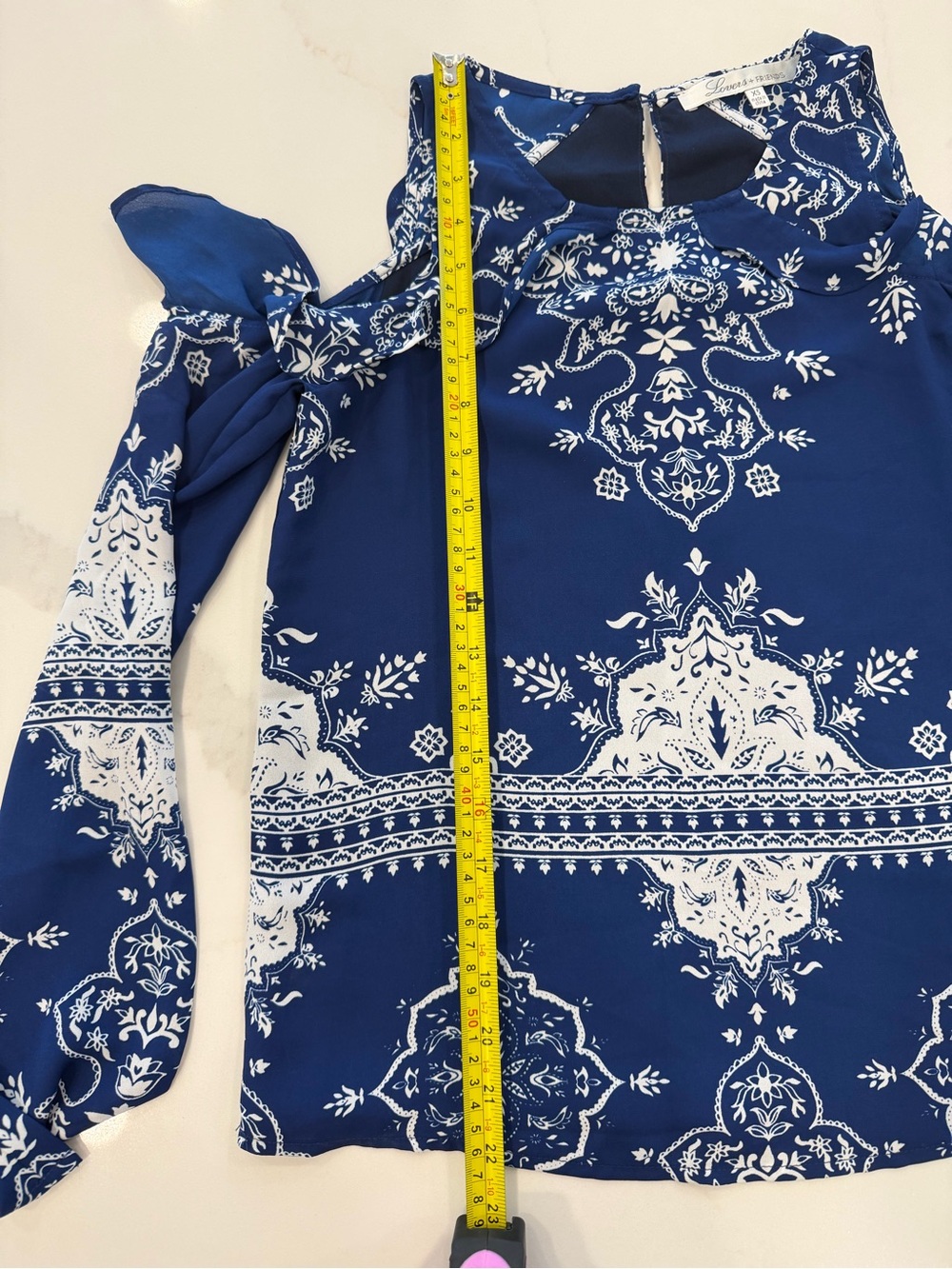 Lovers + Friends Blue Paisley Cold Shoulder Ruffle Vacation Blouse XS - Picture 11 of 11